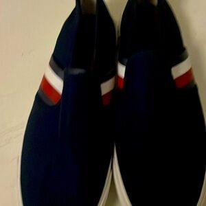 Nice pair 9 / 1/2 loafer sneaker blue and white